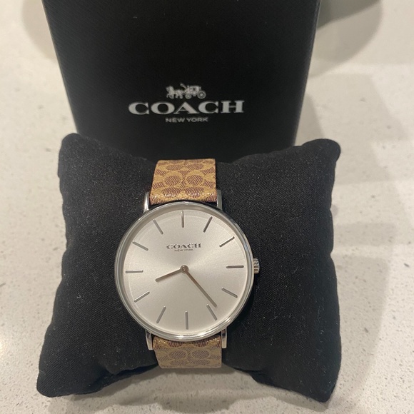 Coach watch - Picture 1 of 3